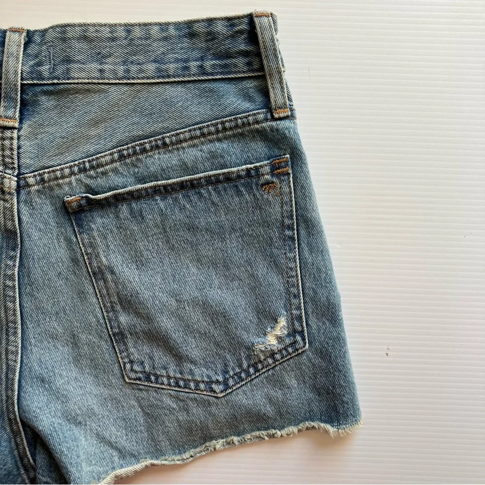 Madewell Mid rise Relaxed Fit Destructed Edition Denim Jean Shorts size 26 - Picture 8 of 8
